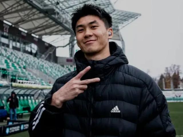 米兰体育-关于国安吴少聪左膝关节软骨损伤需要复诊暂无归期的信息